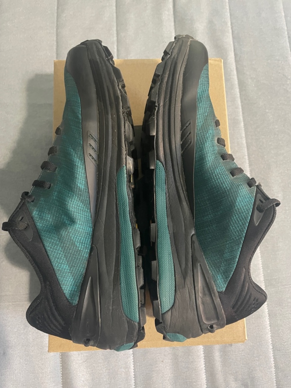 Topo Athletic Women’s Teal and Black Trail Running Shoes - Picture 4 of 6